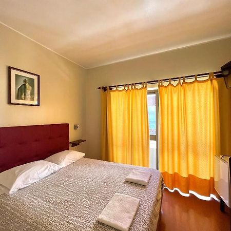 Abrigo Do Portinho Hotel วีลาปรายา เด อันโกรา ภายนอก รูปภาพ