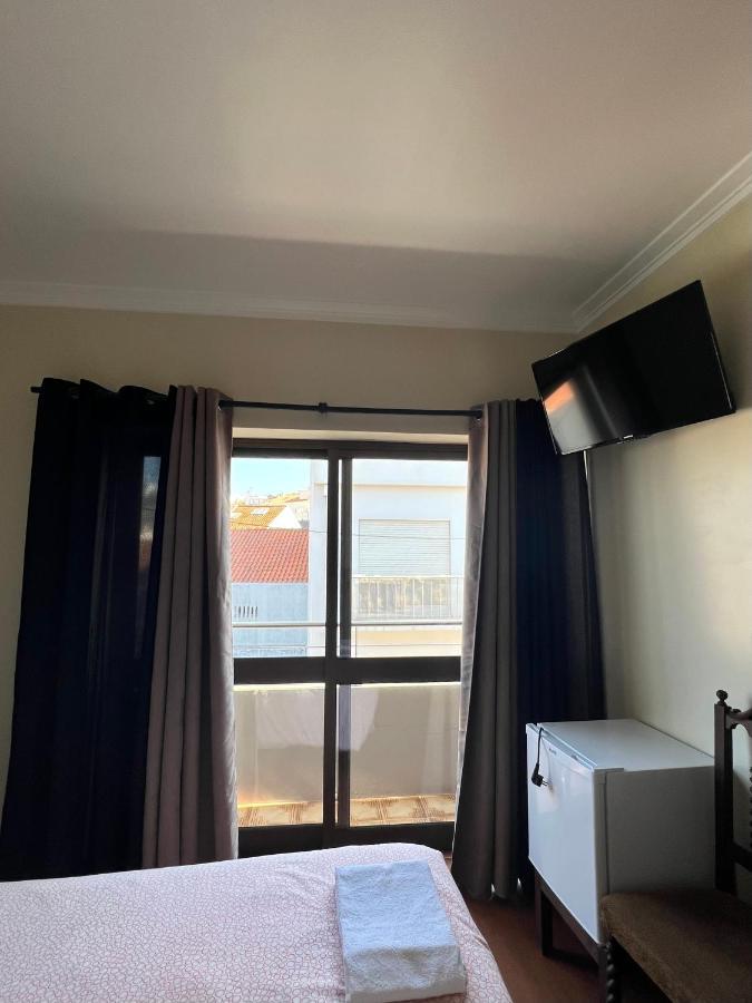 Abrigo Do Portinho Hotel วีลาปรายา เด อันโกรา ภายนอก รูปภาพ